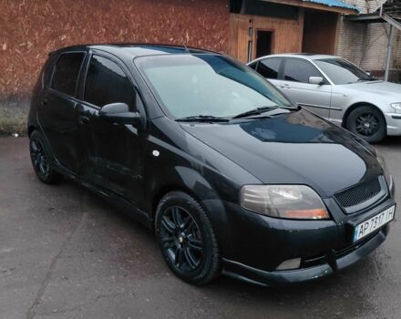 Черный Шевроле Калос, объемом двигателя 1.4 л и пробегом 104 тыс. км за 2000 $, фото 1 на Automoto.ua