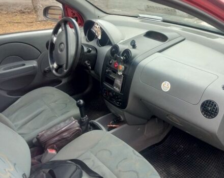 Червоний Шевроле Калос, об'ємом двигуна 1.2 л та пробігом 316 тис. км за 2000 $, фото 2 на Automoto.ua