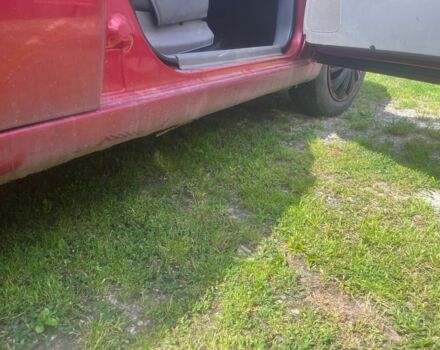 Красный Шевроле Калос, объемом двигателя 1.3 л и пробегом 500 тыс. км за 2000 $, фото 5 на Automoto.ua