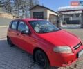 Красный Шевроле Калос, объемом двигателя 1.15 л и пробегом 207 тыс. км за 3500 $, фото 2 на Automoto.ua