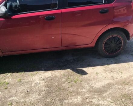 Красный Шевроле Калос, объемом двигателя 1.3 л и пробегом 500 тыс. км за 2000 $, фото 2 на Automoto.ua