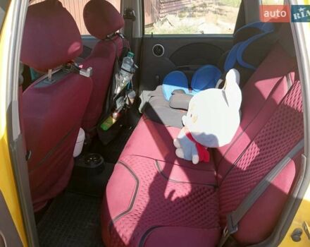 Жовтий Шевроле Калос, об'ємом двигуна 1.1 л та пробігом 127 тис. км за 3500 $, фото 3 на Automoto.ua