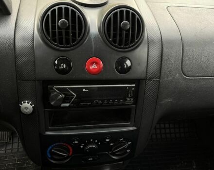 Серый Шевроле Калос, объемом двигателя 1.4 л и пробегом 330 тыс. км за 3750 $, фото 7 на Automoto.ua