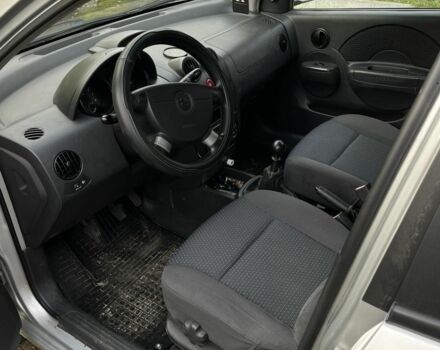 Серый Шевроле Калос, объемом двигателя 1.4 л и пробегом 330 тыс. км за 3750 $, фото 5 на Automoto.ua