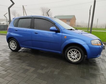 Синий Шевроле Калос, объемом двигателя 1.4 л и пробегом 300 тыс. км за 3250 $, фото 1 на Automoto.ua