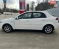Белый Шевроле Лачетти, объемом двигателя 1.6 л и пробегом 200 тыс. км за 3250 $, фото 5 на Automoto.ua