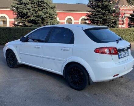 Белый Шевроле Лачетти, объемом двигателя 1.6 л и пробегом 250 тыс. км за 4199 $, фото 5 на Automoto.ua