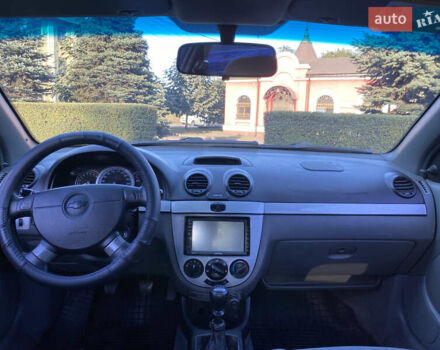 Белый Шевроле Лачетти, объемом двигателя 1.6 л и пробегом 250 тыс. км за 4200 $, фото 7 на Automoto.ua