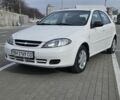 Белый Шевроле Лачетти, объемом двигателя 1.6 л и пробегом 137 тыс. км за 4300 $, фото 1 на Automoto.ua