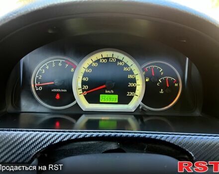 Белый Шевроле Лачетти, объемом двигателя 1.6 л и пробегом 256 тыс. км за 3750 $, фото 3 на Automoto.ua