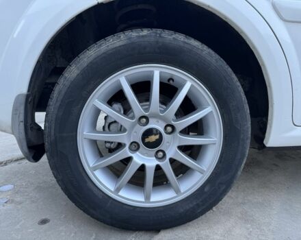 Белый Шевроле Лачетти, объемом двигателя 1.6 л и пробегом 290 тыс. км за 3800 $, фото 7 на Automoto.ua