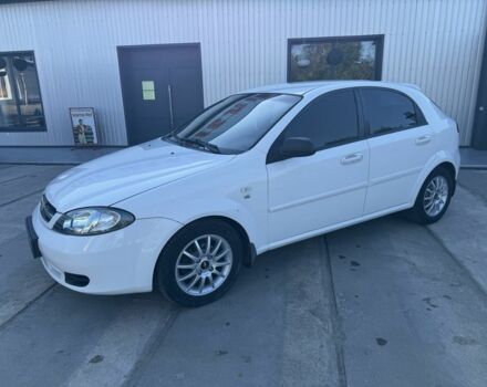 Белый Шевроле Лачетти, объемом двигателя 1.6 л и пробегом 290 тыс. км за 3800 $, фото 1 на Automoto.ua