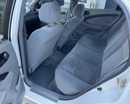 Белый Шевроле Лачетти, объемом двигателя 1.6 л и пробегом 290 тыс. км за 3800 $, фото 11 на Automoto.ua