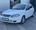 Белый Шевроле Лачетти, объемом двигателя 1.6 л и пробегом 290 тыс. км за 3800 $, фото 1 на Automoto.ua