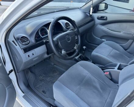 Белый Шевроле Лачетти, объемом двигателя 1.6 л и пробегом 290 тыс. км за 3800 $, фото 10 на Automoto.ua