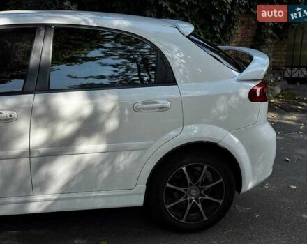 Білий Шевроле Лачетті, об'ємом двигуна 1.8 л та пробігом 112 тис. км за 5290 $, фото 8 на Automoto.ua