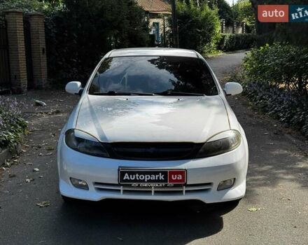 Білий Шевроле Лачетті, об'ємом двигуна 1.8 л та пробігом 112 тис. км за 5290 $, фото 1 на Automoto.ua