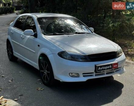 Білий Шевроле Лачетті, об'ємом двигуна 1.8 л та пробігом 112 тис. км за 5290 $, фото 2 на Automoto.ua