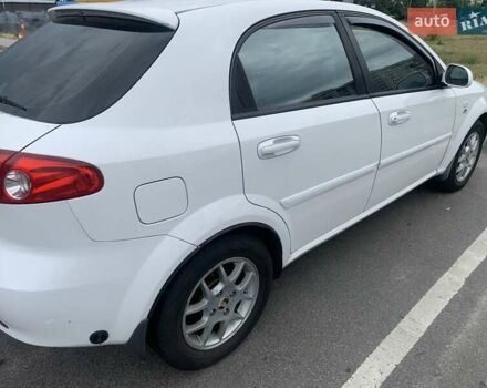 Белый Шевроле Лачетти, объемом двигателя 1.8 л и пробегом 206 тыс. км за 4700 $, фото 6 на Automoto.ua