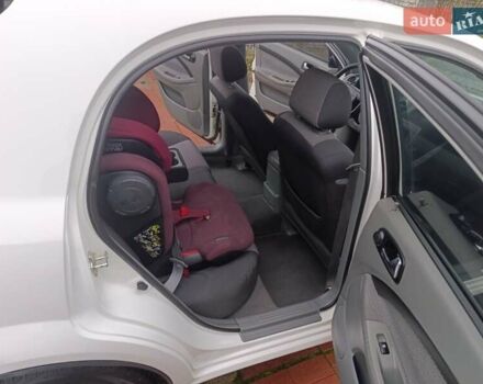 Білий Шевроле Лачетті, об'ємом двигуна 1.8 л та пробігом 173 тис. км за 4500 $, фото 3 на Automoto.ua