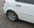 Белый Шевроле Лачетти, объемом двигателя 1.8 л и пробегом 245 тыс. км за 4100 $, фото 2 на Automoto.ua
