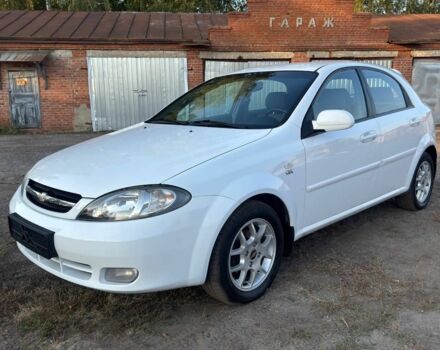 Белый Шевроле Лачетти, объемом двигателя 0 л и пробегом 180 тыс. км за 5450 $, фото 1 на Automoto.ua