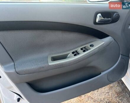 Белый Шевроле Лачетти, объемом двигателя 1.8 л и пробегом 180 тыс. км за 5450 $, фото 24 на Automoto.ua
