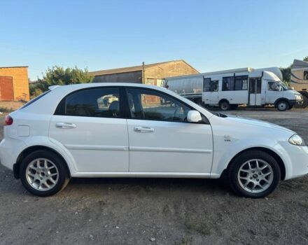 Белый Шевроле Лачетти, объемом двигателя 0 л и пробегом 180 тыс. км за 5450 $, фото 5 на Automoto.ua