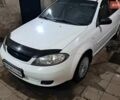 Белый Шевроле Лачетти, объемом двигателя 1.6 л и пробегом 140 тыс. км за 2700 $, фото 3 на Automoto.ua