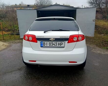 Белый Шевроле Лачетти, объемом двигателя 1.6 л и пробегом 180 тыс. км за 5600 $, фото 1 на Automoto.ua