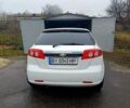 Белый Шевроле Лачетти, объемом двигателя 1.6 л и пробегом 180 тыс. км за 5600 $, фото 1 на Automoto.ua