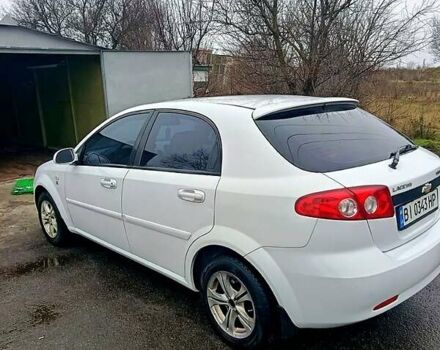 Белый Шевроле Лачетти, объемом двигателя 1.6 л и пробегом 180 тыс. км за 5600 $, фото 1 на Automoto.ua