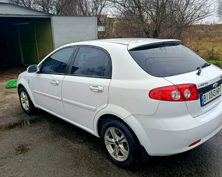 Белый Шевроле Лачетти, объемом двигателя 1.6 л и пробегом 180 тыс. км за 5600 $, фото 2 на Automoto.ua