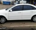 Белый Шевроле Лачетти, объемом двигателя 1.8 л и пробегом 290 тыс. км за 3700 $, фото 4 на Automoto.ua