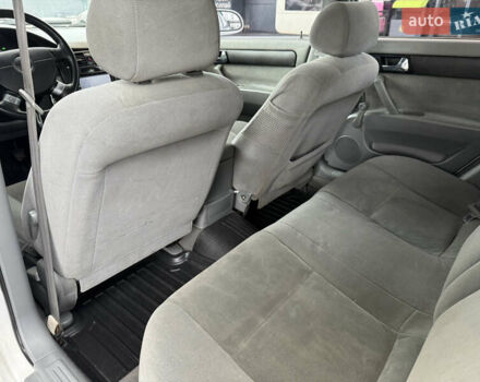 Белый Шевроле Лачетти, объемом двигателя 1.8 л и пробегом 236 тыс. км за 3900 $, фото 11 на Automoto.ua