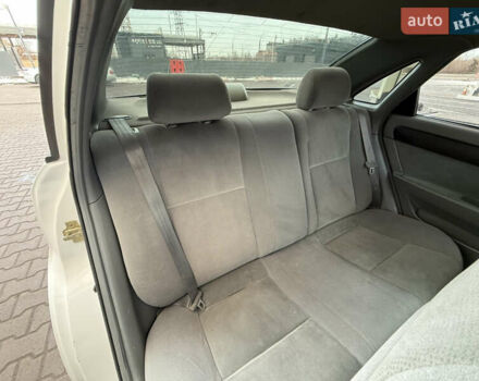 Белый Шевроле Лачетти, объемом двигателя 1.8 л и пробегом 236 тыс. км за 3900 $, фото 14 на Automoto.ua