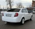 Белый Шевроле Лачетти, объемом двигателя 1.8 л и пробегом 236 тыс. км за 3900 $, фото 3 на Automoto.ua