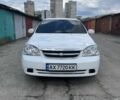 Белый Шевроле Лачетти, объемом двигателя 1.8 л и пробегом 330 тыс. км за 4003 $, фото 1 на Automoto.ua