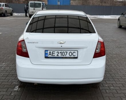 Белый Шевроле Лачетти, объемом двигателя 1.8 л и пробегом 236 тыс. км за 3900 $, фото 4 на Automoto.ua