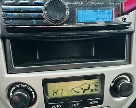 Белый Шевроле Лачетти, объемом двигателя 1.8 л и пробегом 270 тыс. км за 3625 $, фото 11 на Automoto.ua