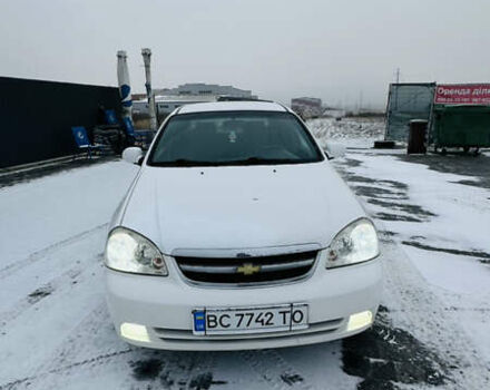 Белый Шевроле Лачетти, объемом двигателя 1.8 л и пробегом 270 тыс. км за 3625 $, фото 3 на Automoto.ua