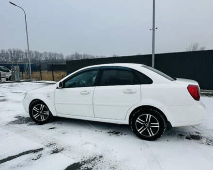 Белый Шевроле Лачетти, объемом двигателя 1.8 л и пробегом 270 тыс. км за 3625 $, фото 1 на Automoto.ua