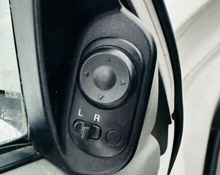 Белый Шевроле Лачетти, объемом двигателя 1.8 л и пробегом 270 тыс. км за 3625 $, фото 13 на Automoto.ua