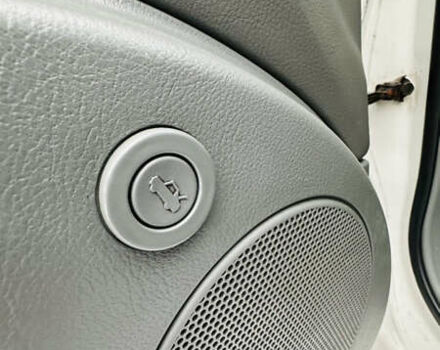 Белый Шевроле Лачетти, объемом двигателя 1.8 л и пробегом 270 тыс. км за 3625 $, фото 8 на Automoto.ua