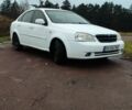 Белый Шевроле Лачетти, объемом двигателя 1.6 л и пробегом 300 тыс. км за 3700 $, фото 2 на Automoto.ua