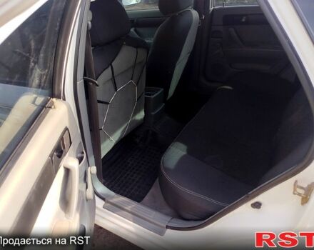 Белый Шевроле Лачетти, объемом двигателя 1.6 л и пробегом 300 тыс. км за 3400 $, фото 2 на Automoto.ua