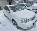 Белый Шевроле Лачетти, объемом двигателя 1.8 л и пробегом 330 тыс. км за 4500 $, фото 1 на Automoto.ua