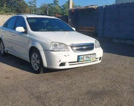 Белый Шевроле Лачетти, объемом двигателя 1.8 л и пробегом 225 тыс. км за 3500 $, фото 4 на Automoto.ua