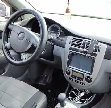 Белый Шевроле Лачетти, объемом двигателя 1.8 л и пробегом 288 тыс. км за 4900 $, фото 7 на Automoto.ua