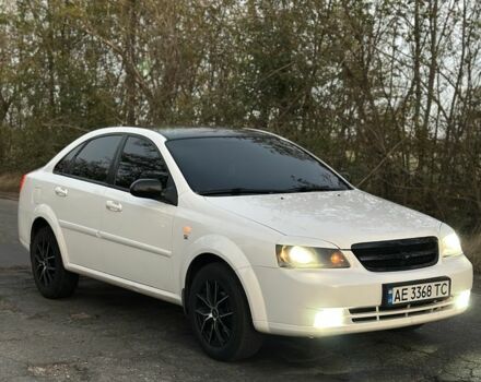 Белый Шевроле Лачетти, объемом двигателя 1.6 л и пробегом 211 тыс. км за 4800 $, фото 2 на Automoto.ua